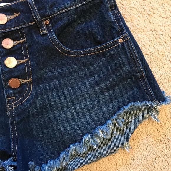 Bullhead High Rise Denim Shorts Womens Size 26 Blue Dark Wash Button Fly Raw Hem - Picture 5 of 12